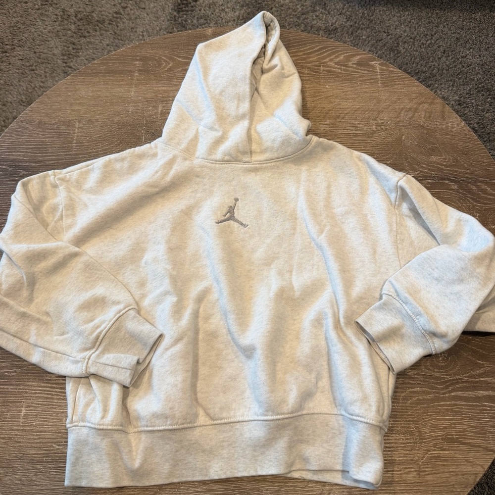 Girl’s Nike Jordan Light Biege Cropped Jumpman Hoodie